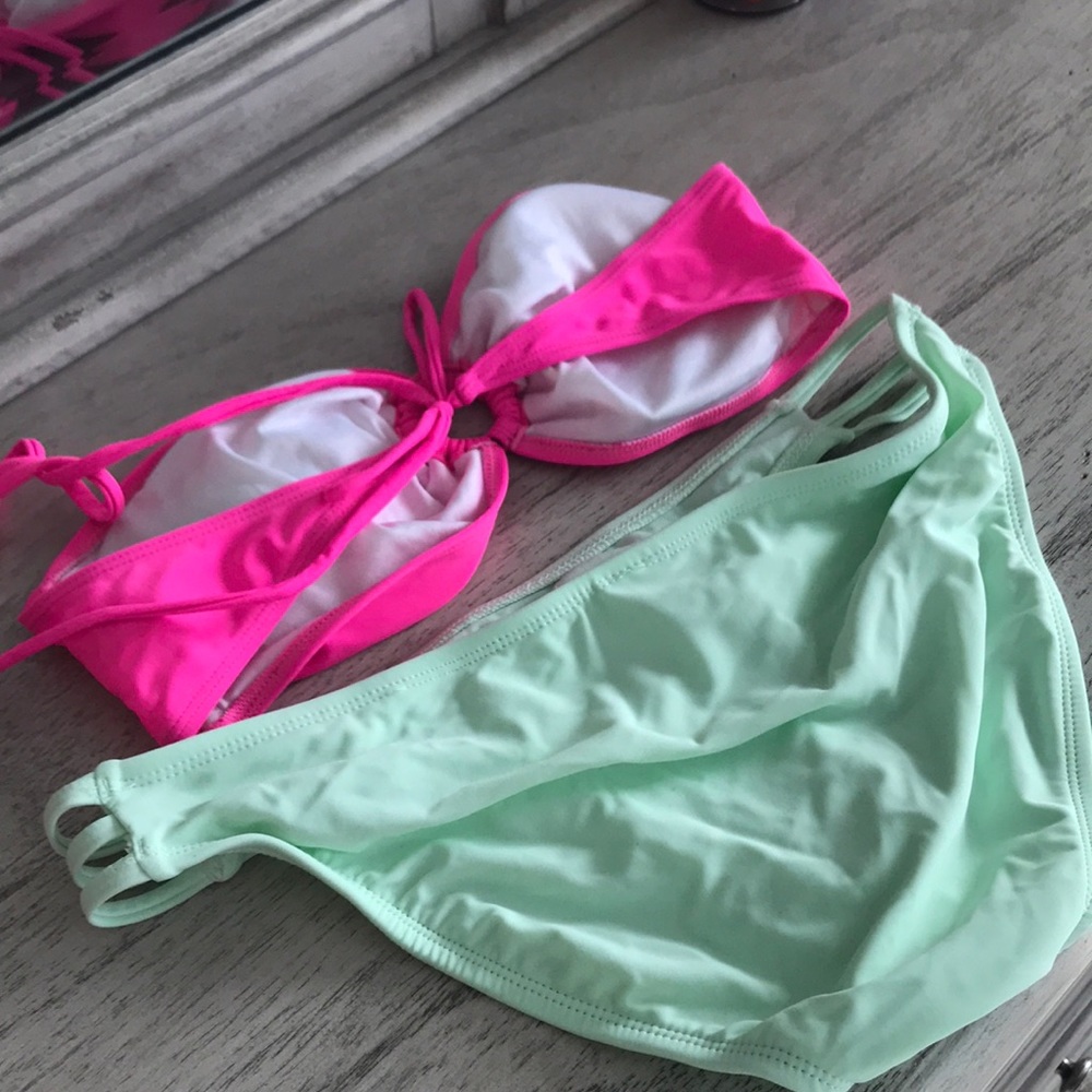 Bikini - Picture 6 of 6